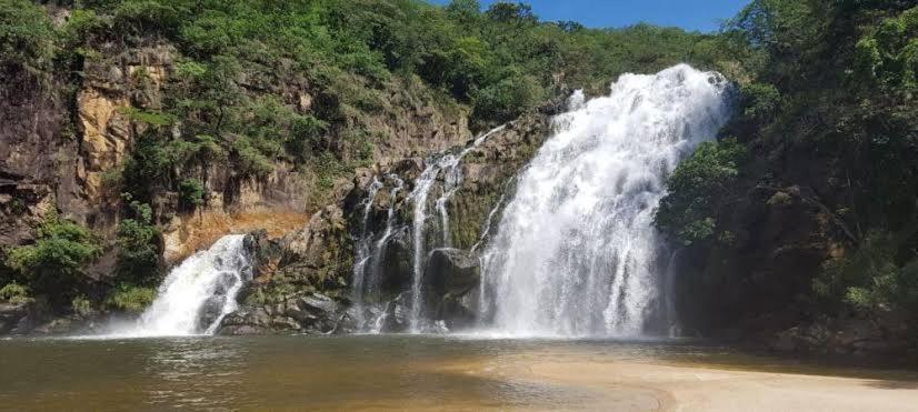Pouso Oliveira Suites São João Batista do Glória المظهر الخارجي الصورة